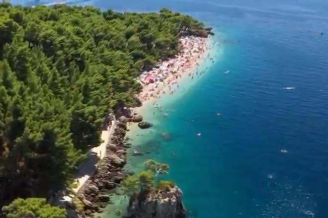 Punta Rata – paradise beach in Brela [VIDEO]